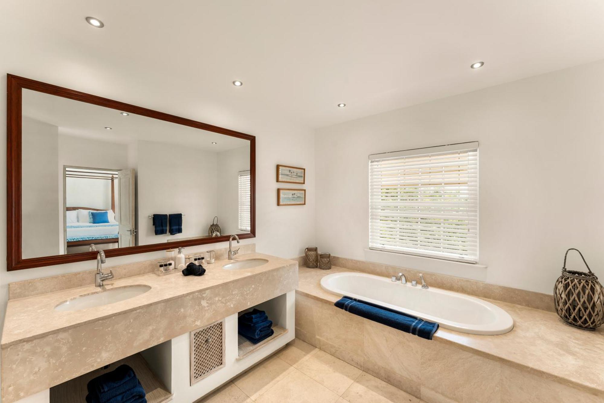 Blue Horizon Battaleys Mews Mullins Barbados Villa
